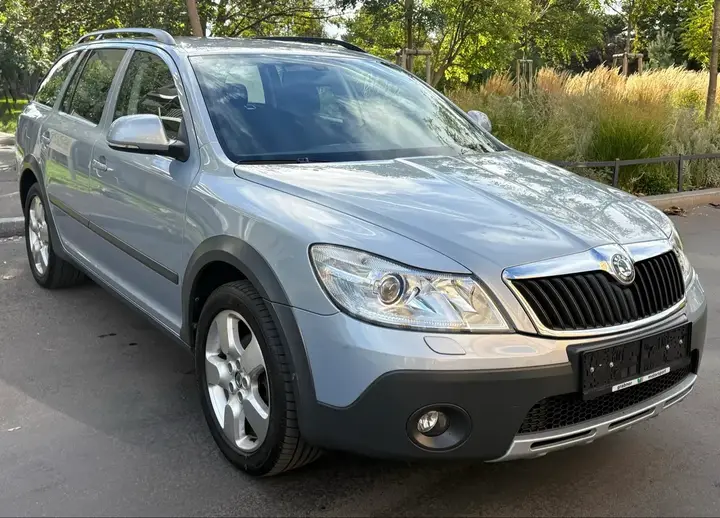 Skoda Octavia 2010 photo 3