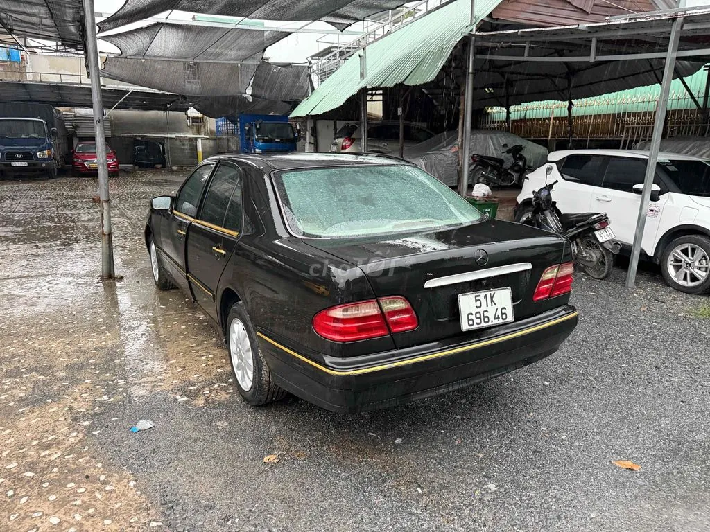 Mercedes-Benz E-Class 2000 photo 4