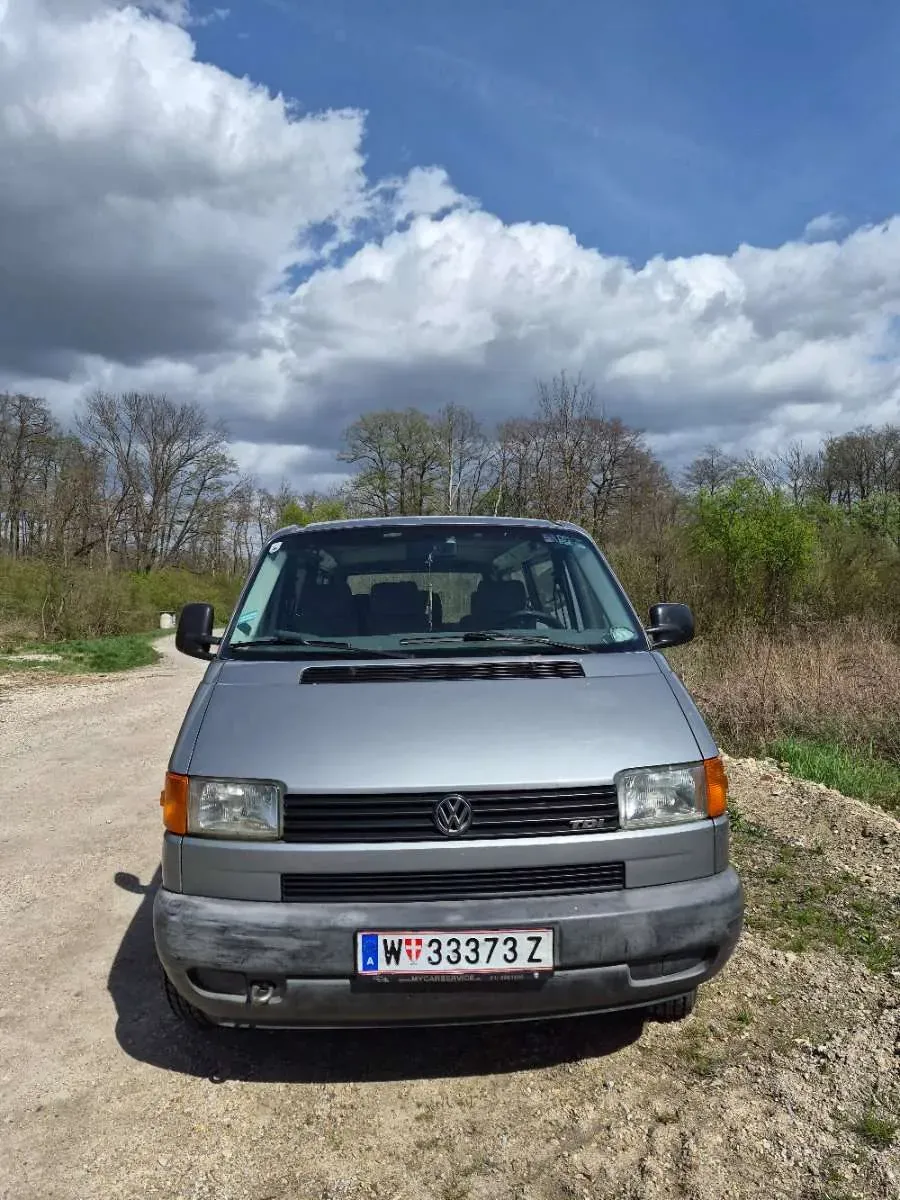 Volkswagen T4 2000 photo 2