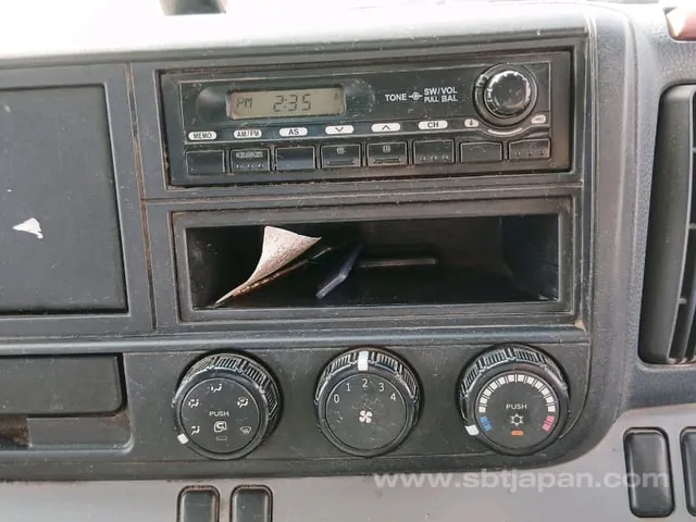 Mitsubishi Canter 2011 photo 4