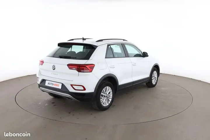 Volkswagen T-Roc 2022 photo 3