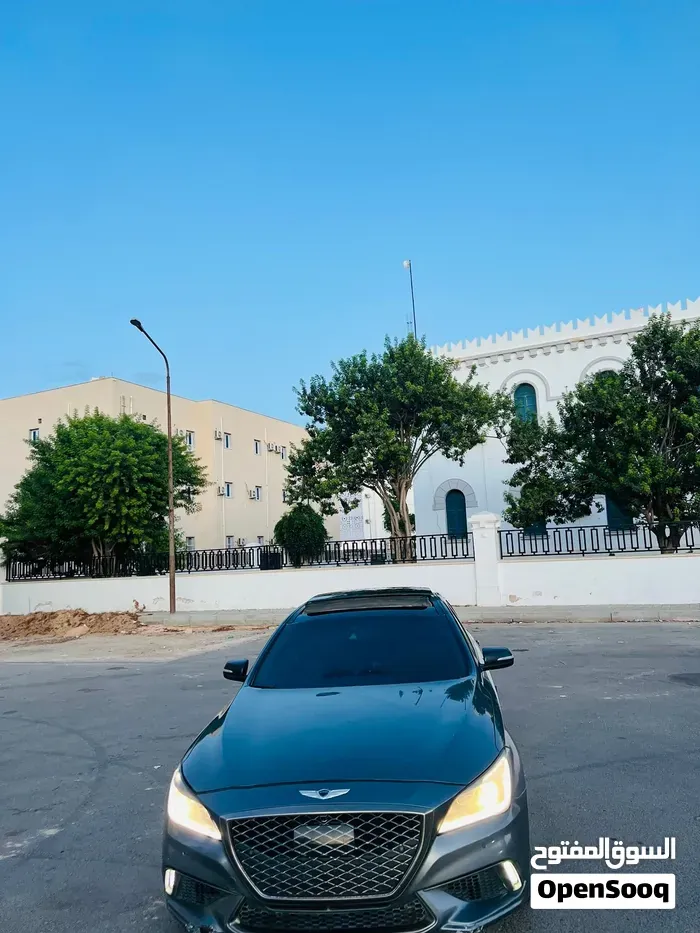 Genesis G80 2017 photo 2