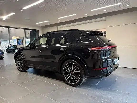 Porsche Cayenne 2026 photo 3