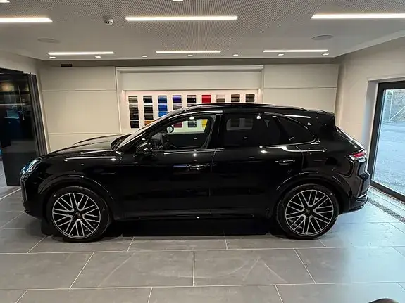 Porsche Cayenne 2026 photo 2