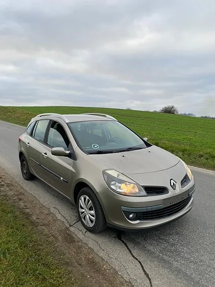Renault Clio 2008 photo 2