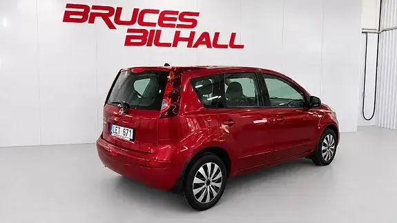 Nissan Note 2012 photo 2