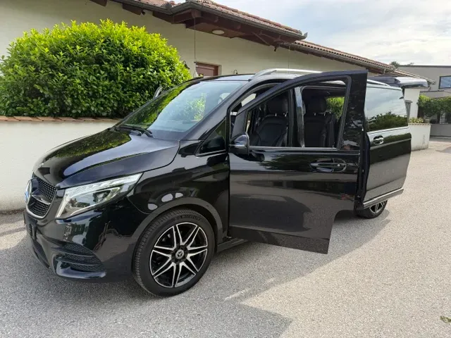 Mercedes-Benz V-Class 2021 photo 2