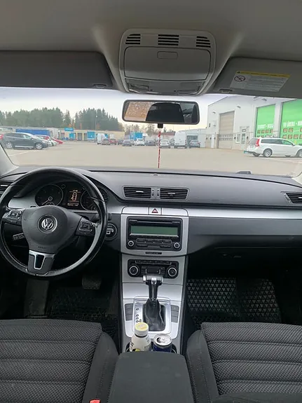 Volkswagen Passat 2010 photo 5