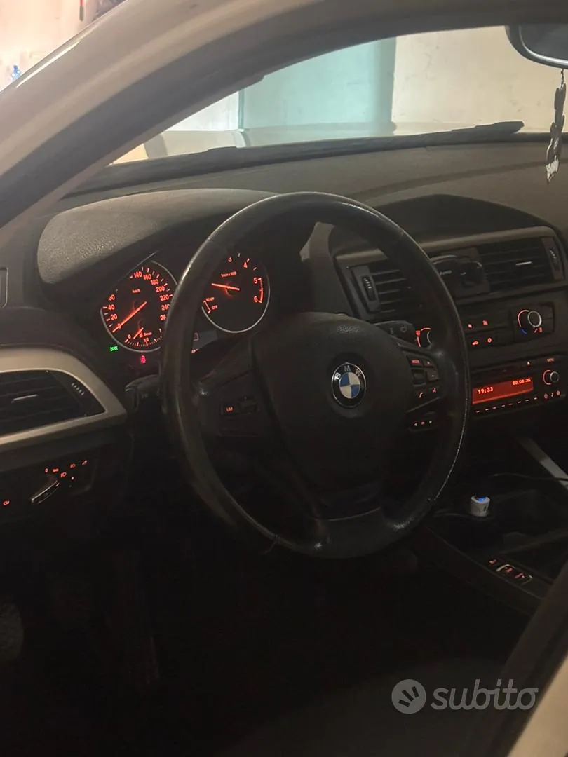 BMW 1 Series 2012 photo 5