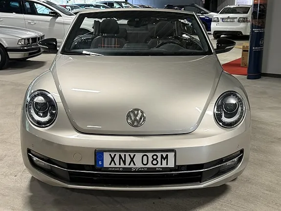 Volkswagen Beetle 2016 photo 2