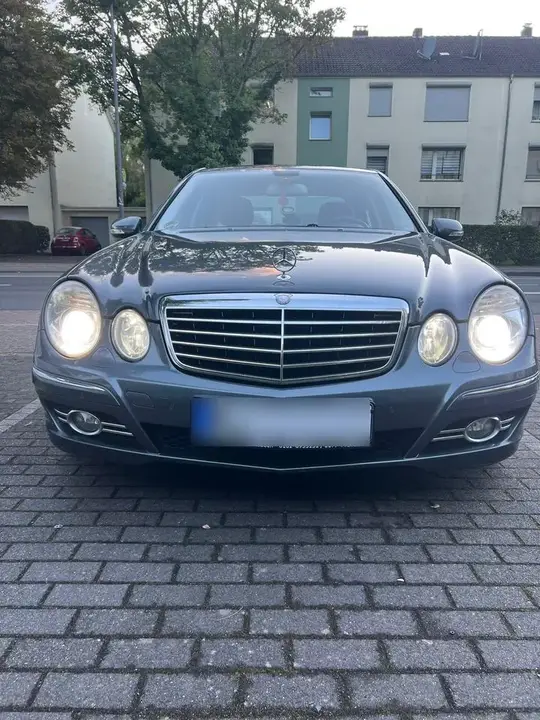 Mercedes-Benz E 320