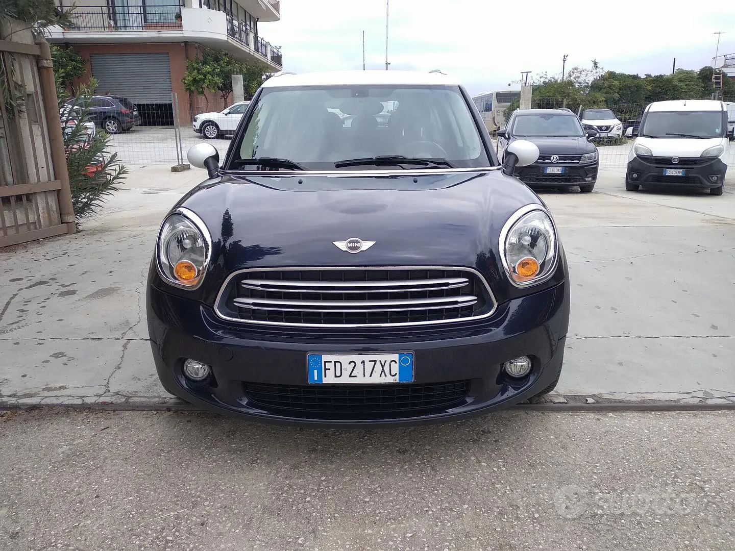 Mini Mini Countryman 2016 photo 2