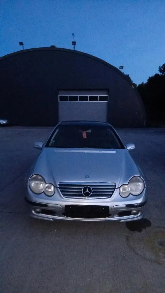 Mercedes-Benz C180