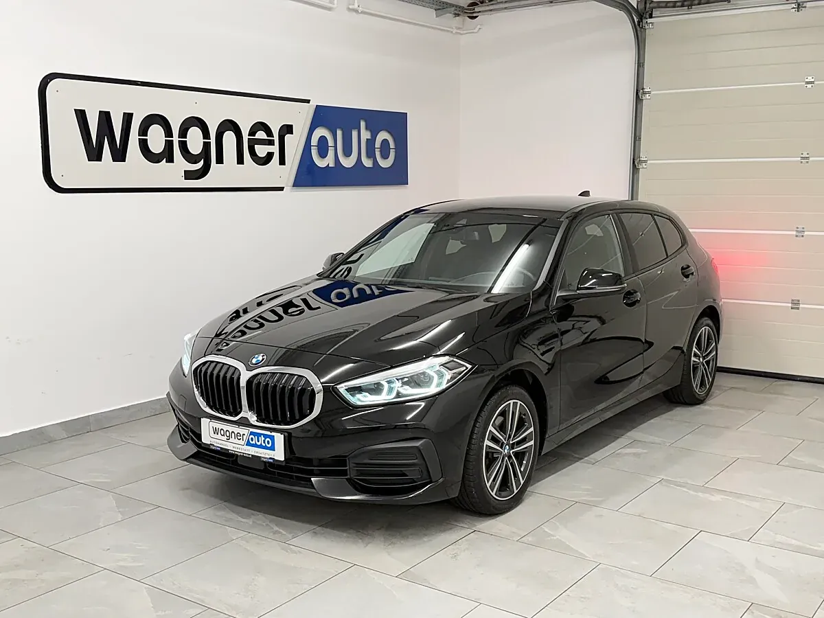 BMW 1 Series 2023 photo 2