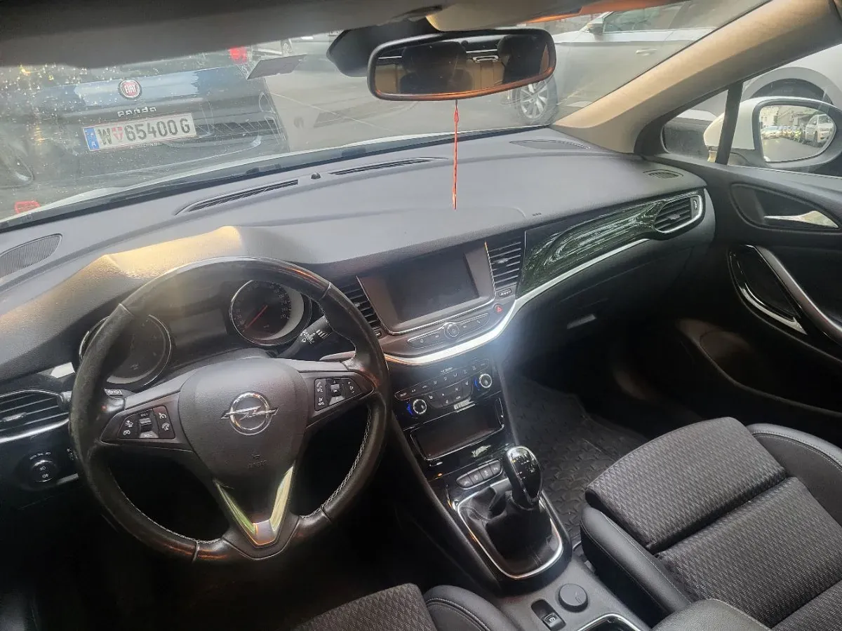 Opel Astra 2020 photo 3