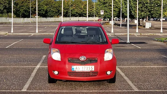 Toyota Yaris 2008 photo 2