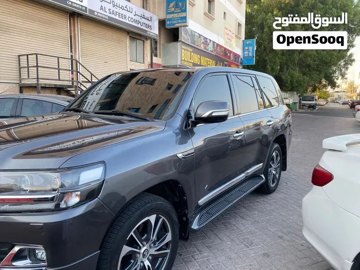 Toyota Land Cruiser 2020 photo 2