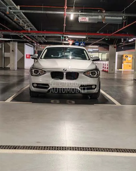 BMW 118 2012 photo 2