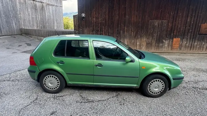 Volkswagen Golf 2018 photo 2