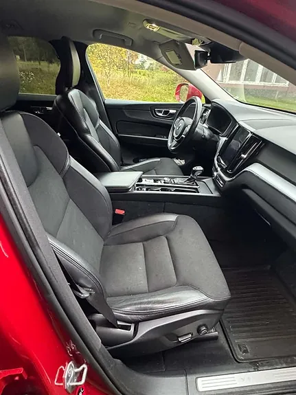 Volvo Xc60 2019 photo 2