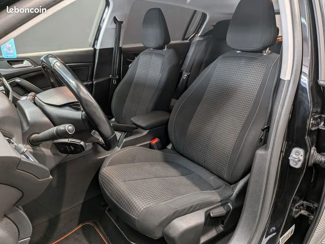 Peugeot 308 2019 photo 5