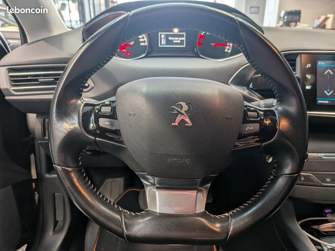 Peugeot 308 2019 photo 4