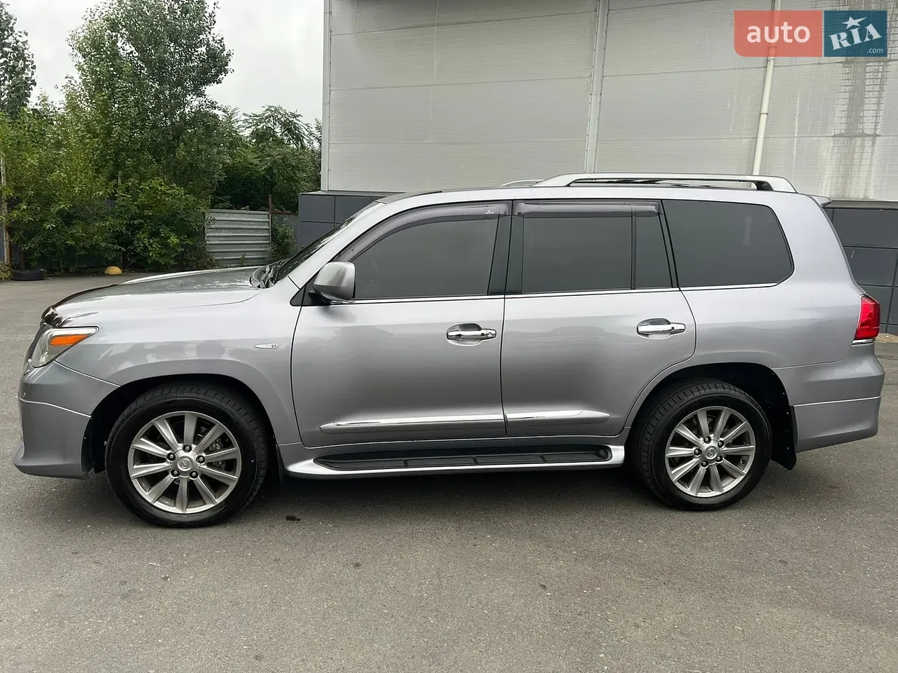 Lexus Lx 2011 photo 5