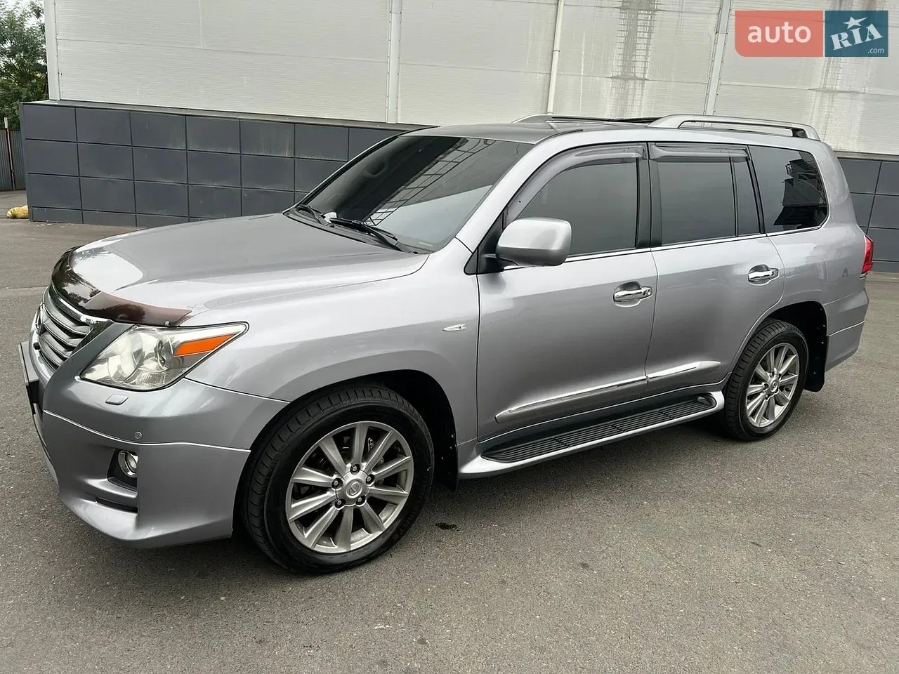 Lexus Lx 2011 photo 4