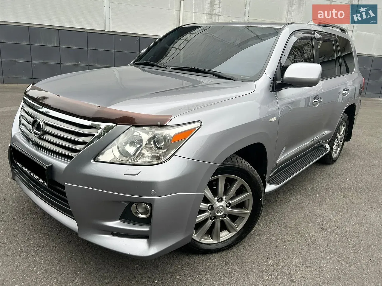 Lexus Lx 2011 photo 2