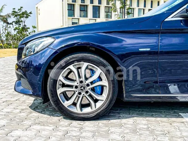 Mercedes-Benz C350 2017 photo 3