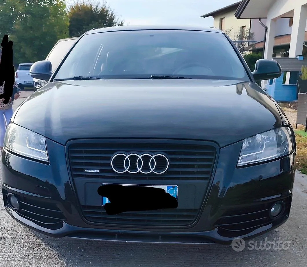 Audi A3 Sportback 2011 photo 2