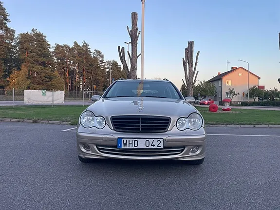 Mercedes-Benz C180 2005 photo 4