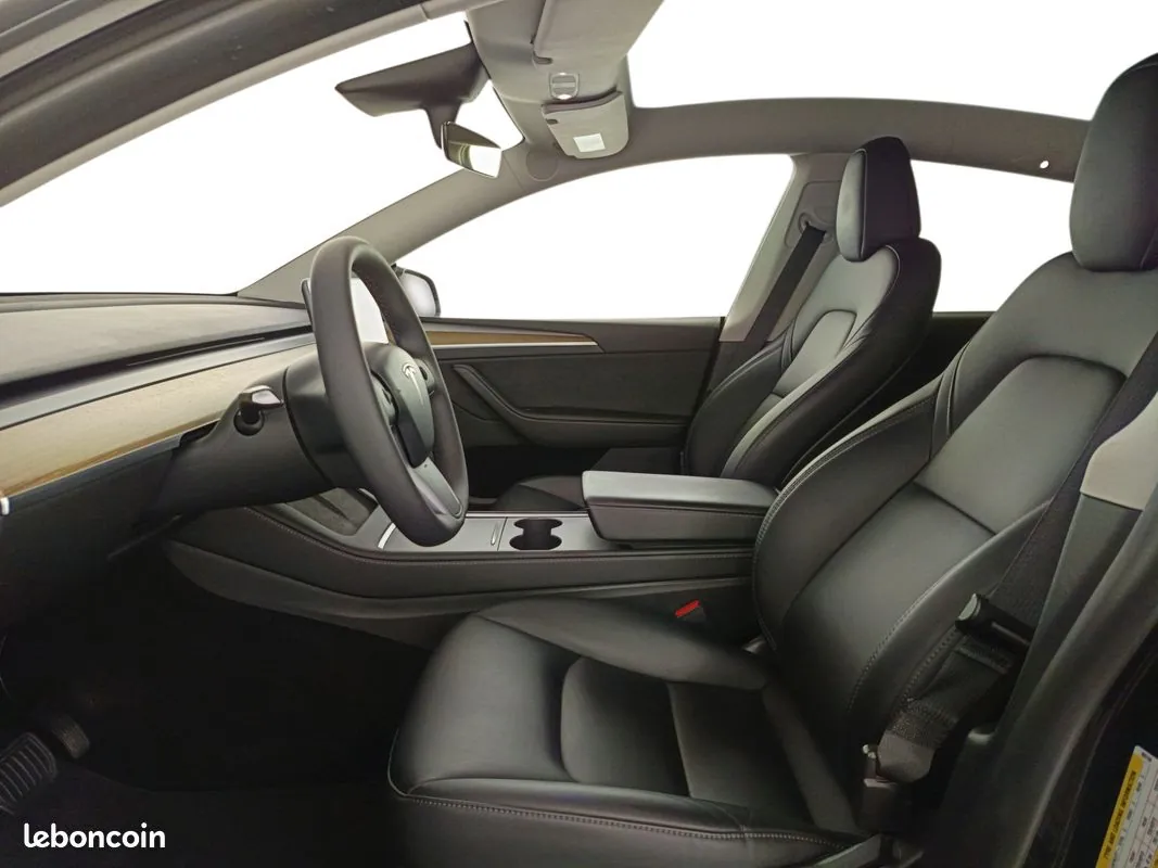 Tesla Model Y 2023 photo 4