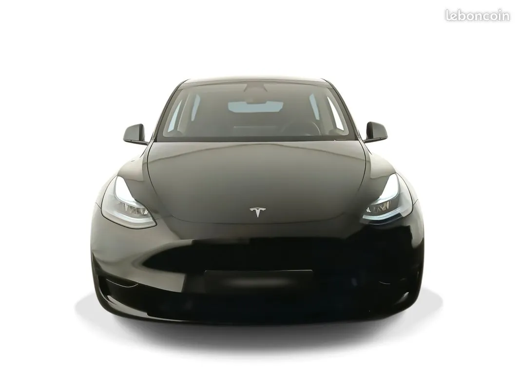 Tesla Model Y 2023 photo 2