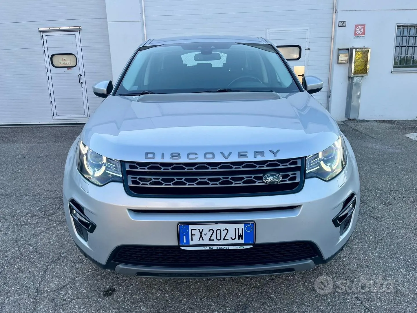 Land Rover Discovery Sport 2019 photo 2
