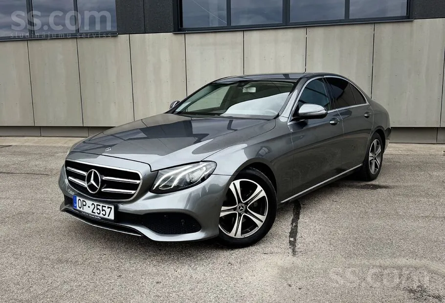 Mercedes-Benz E200D