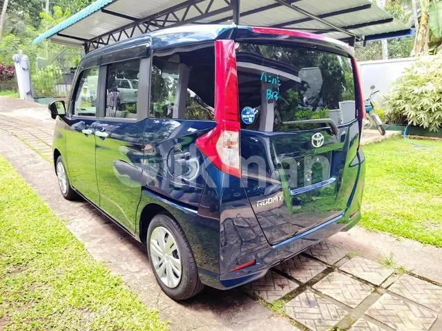 Toyota Roomy 2023 photo 2