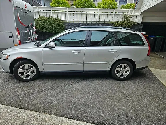 Volvo V50 2008 photo 2