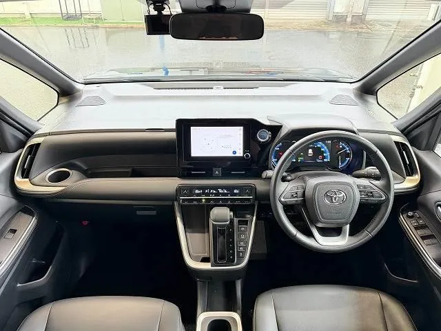 Toyota Corolla Hybrid Sz 2022 photo 2