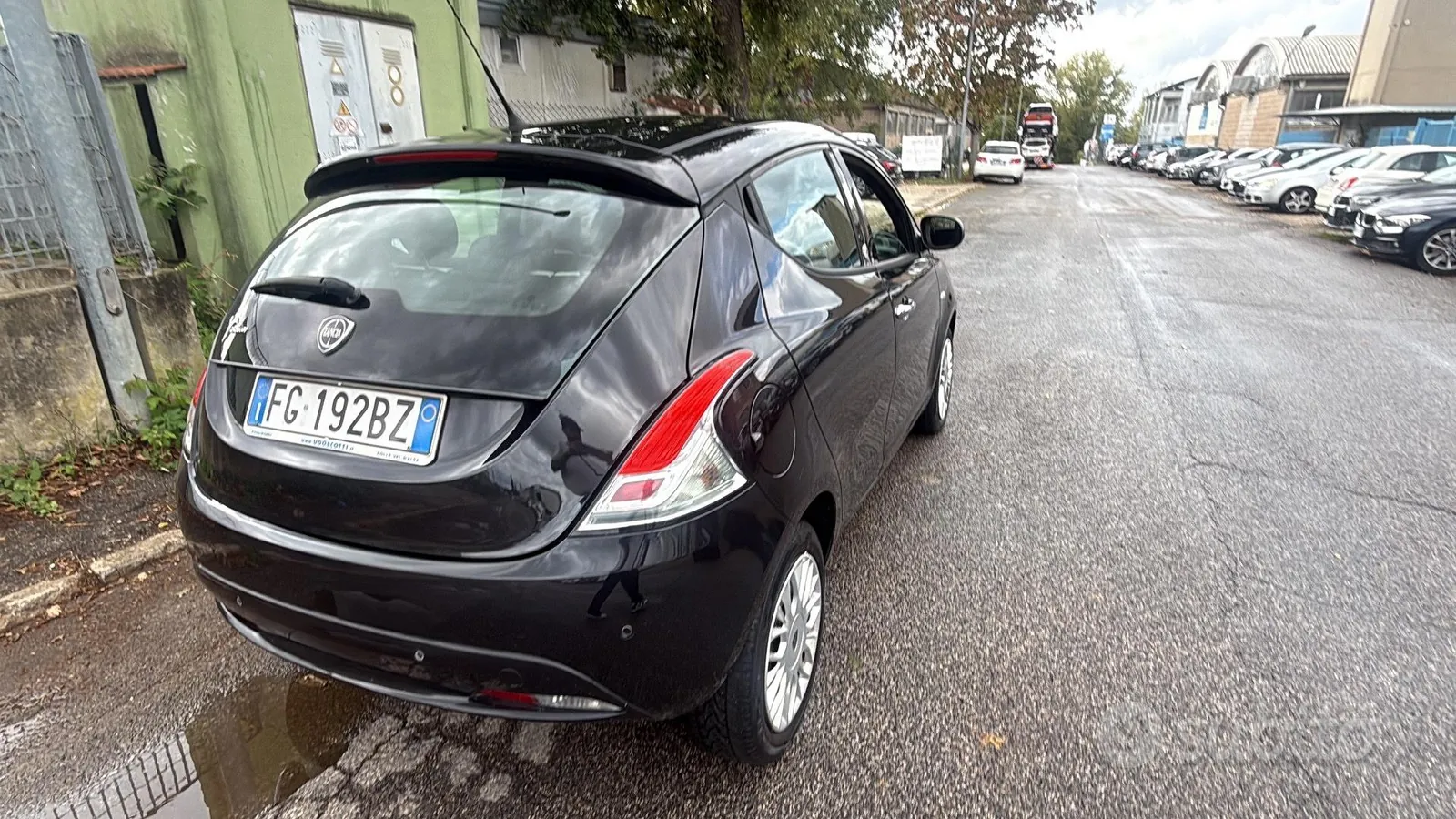 Lancia Ypsilon 2016 photo 2