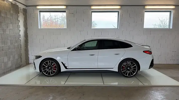 BMW I4 2022 photo 2
