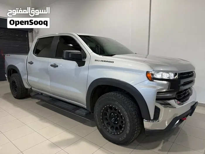 Chevrolet Silverado 1500 2020 photo 3