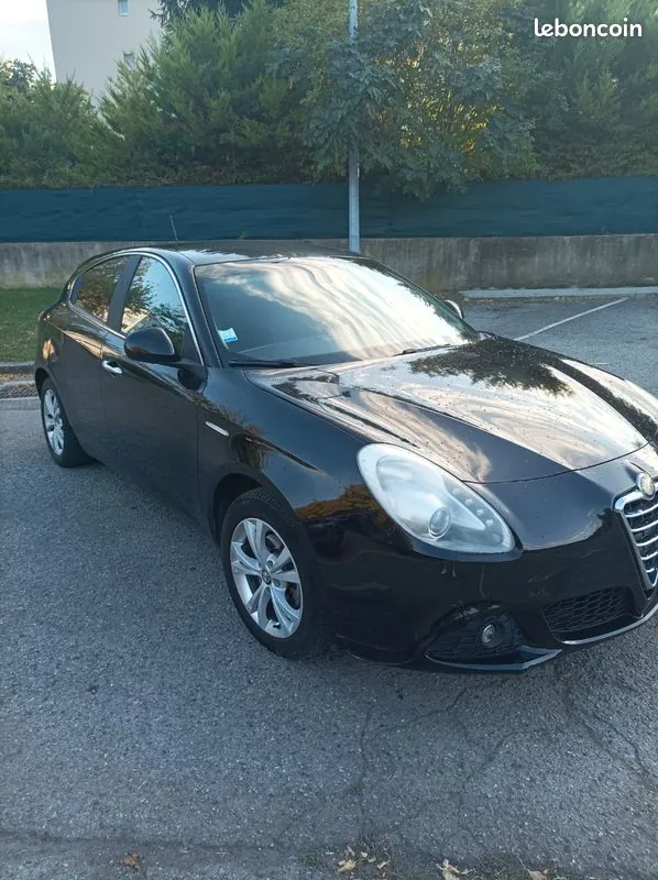 Alfa Romeo Giulietta 2012 photo 3