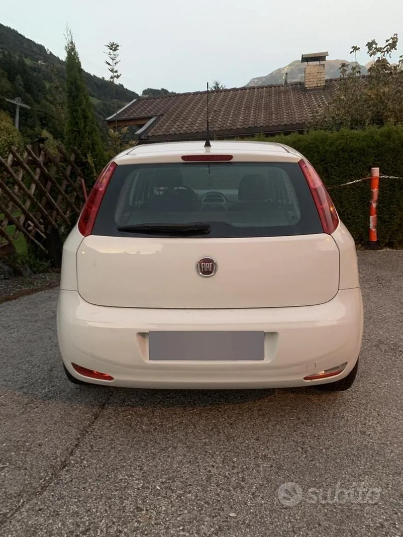Fiat Punto 2017 photo 2