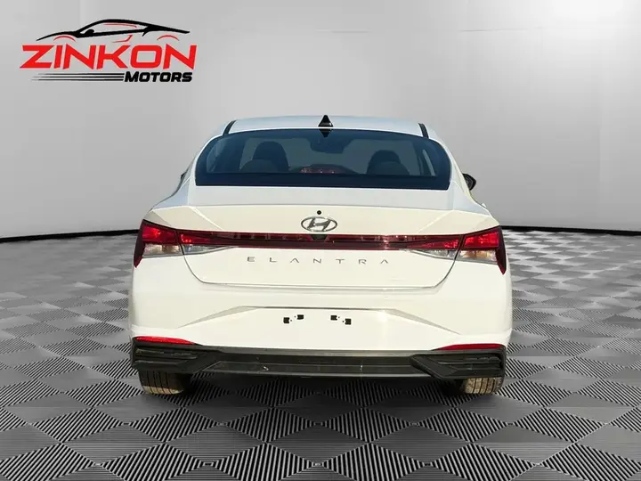 Hyundai Elantra 2022 photo 4