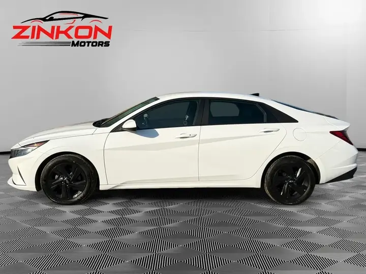 Hyundai Elantra 2022 photo 2