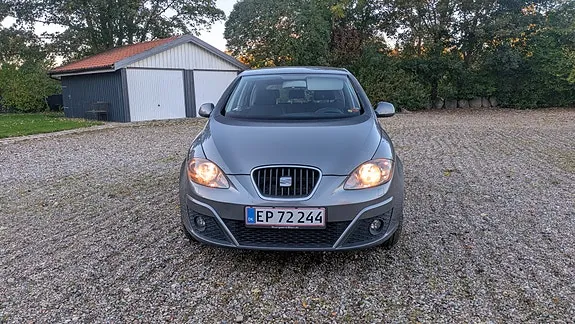 Seat Altea 2012 photo 2