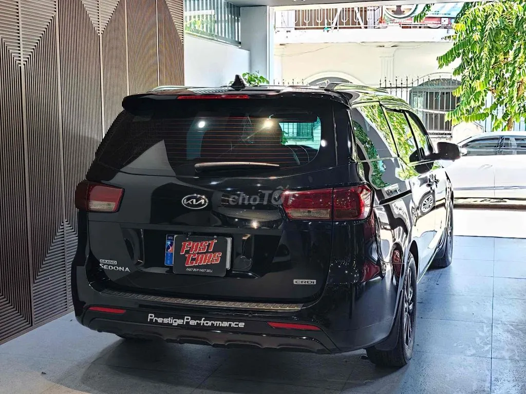 Kia Sedona 2017 photo 3