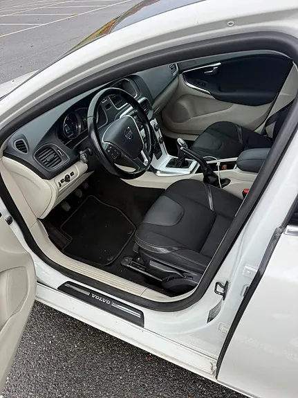 Volvo V40 2013 photo 4