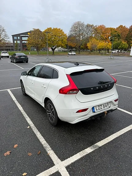 Volvo V40 2013 photo 2